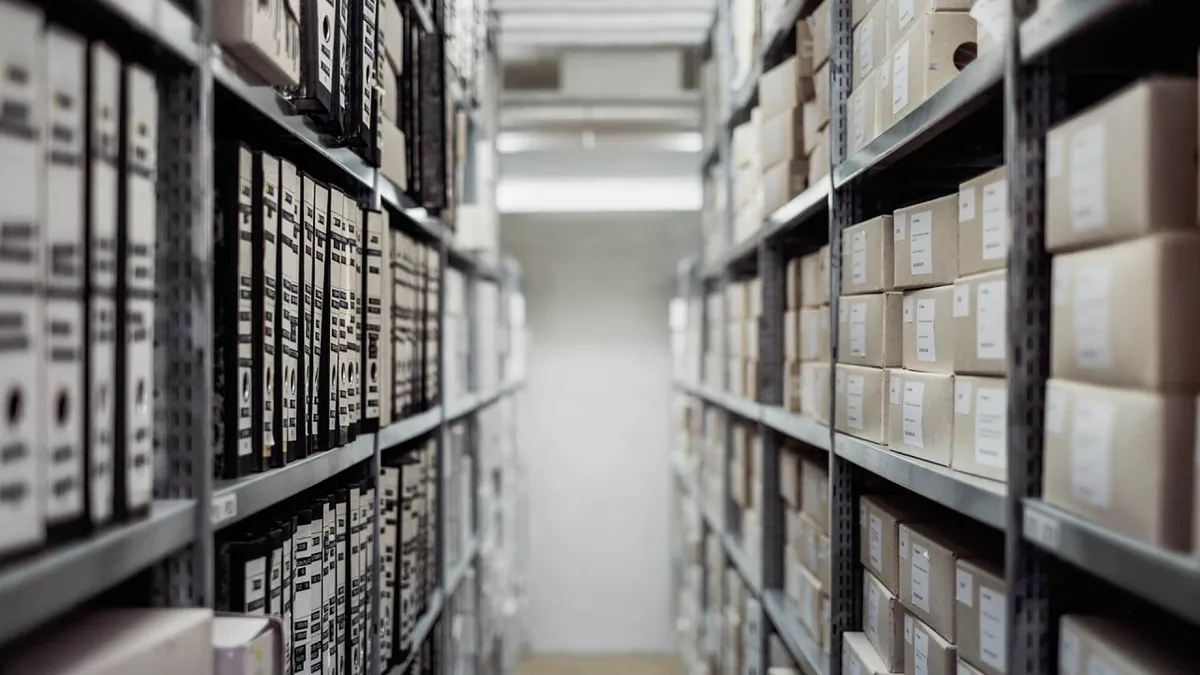 Entreprises : quels sont les avantages de louer un box de stockage ?